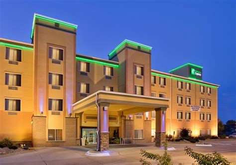 cheap hotels in fremont ne.